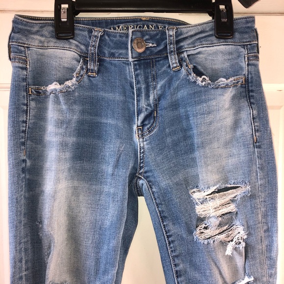 American Eagle Jeans 🦋💖 - Picture 3 of 4